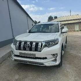 Toyota Land Cruiser Prado 2022