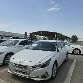 Hyundai Elantra 2021