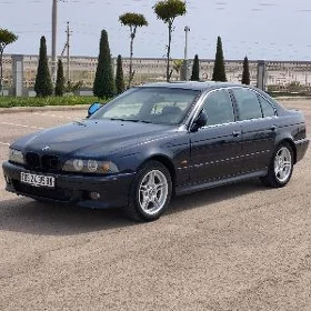 BMW E39 2001