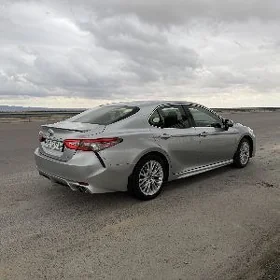 Toyota Camry 2018