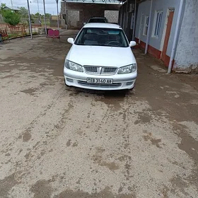 Nissan Sunny 2002