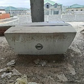 nissan sunny 2010 bagažnik