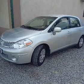 Nissan Versa 2008