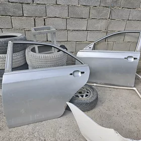 Camry öküz kelle gapy