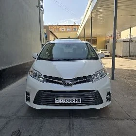 Toyota Sienna 2018