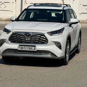 Toyota Highlander 2023