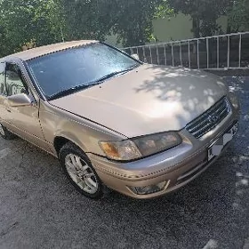 Toyota Camry 2000