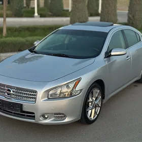 Nissan Maxima 2010