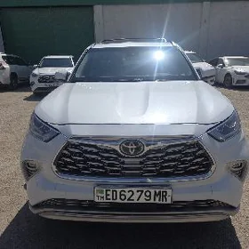 Toyota Highlander 2022
