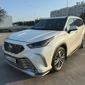 Toyota Highlander 2021