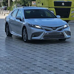 Toyota Camry 2020