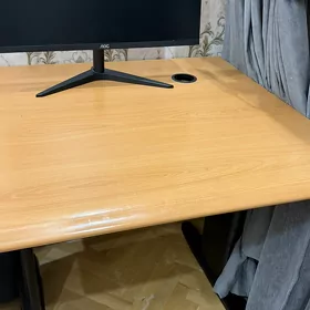 Компьютерный стол и стул