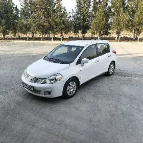 Nissan Versa 2010