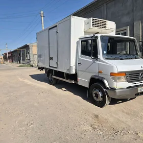 Mitsubishi Canter 2004