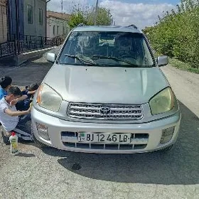 Toyota RAV4 2003