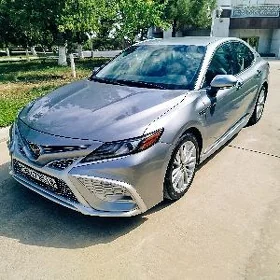Toyota Camry 2024