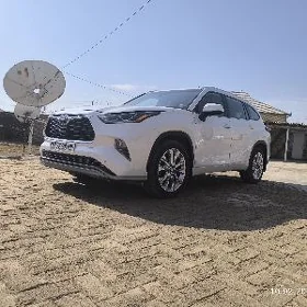 Toyota Highlander 2021