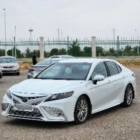 Toyota Camry 2023
