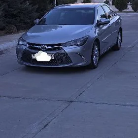 Toyota Camry 2017