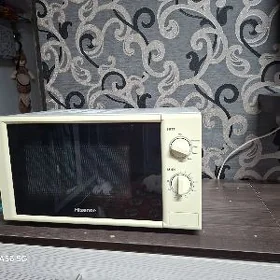 mikrowalnowka HISENSE