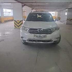 Toyota Highlander 2013