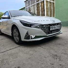 Hyundai Elantra 2021