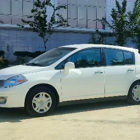 Nissan Versa 2012