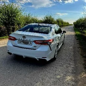 Toyota Camry 2019