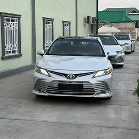 Toyota Camry 2023
