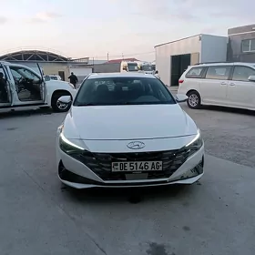 Hyundai Elantra 2022