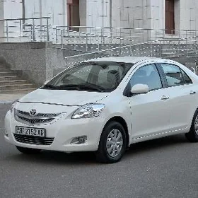Toyota Yaris 2008