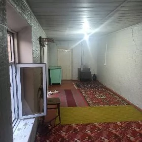 peduçilişañ yanynda komnat