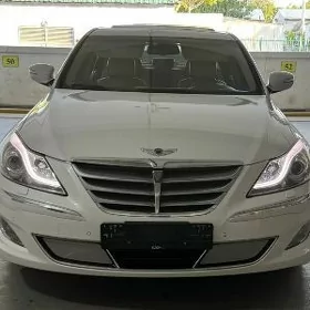 Hyundai Genesis 2012
