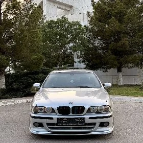 BMW E39 2000