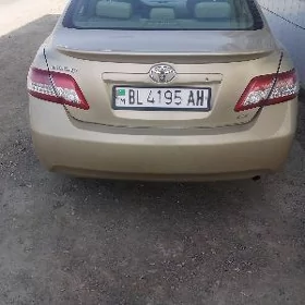 Toyota Camry 2011
