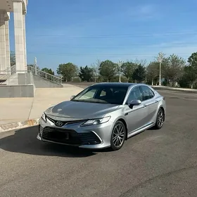 Toyota Camry 2020
