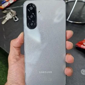 Samsung A 17     8/128