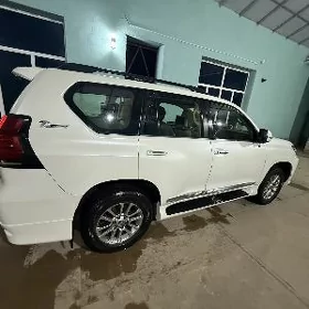 Toyota Land Cruiser Prado 2013