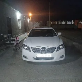 Toyota Camry 2011