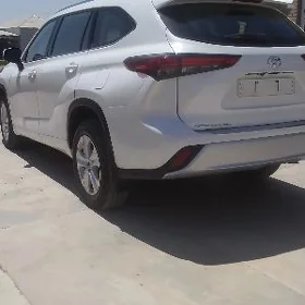 Toyota Highlander 2021