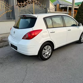 Nissan Versa 2010