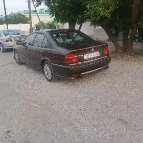 BMW E39 1998
