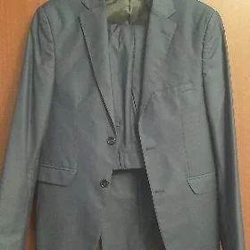 kostyum / костюм