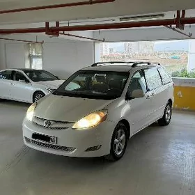 Toyota Sienna 2008