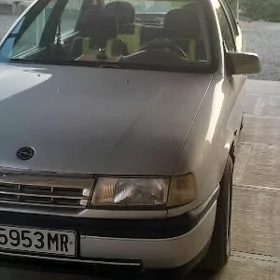 Opel Vectra 1989