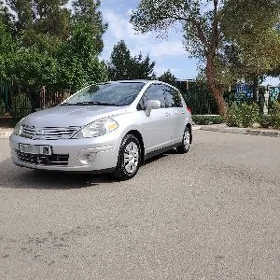 Nissan Versa 2010