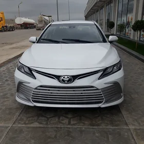 Toyota Camry Hybrid 2022