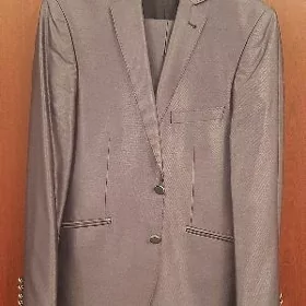 kostyum / костюм