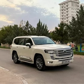 Toyota Land Cruiser 2023