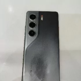 Tecno Camon 40 Pro